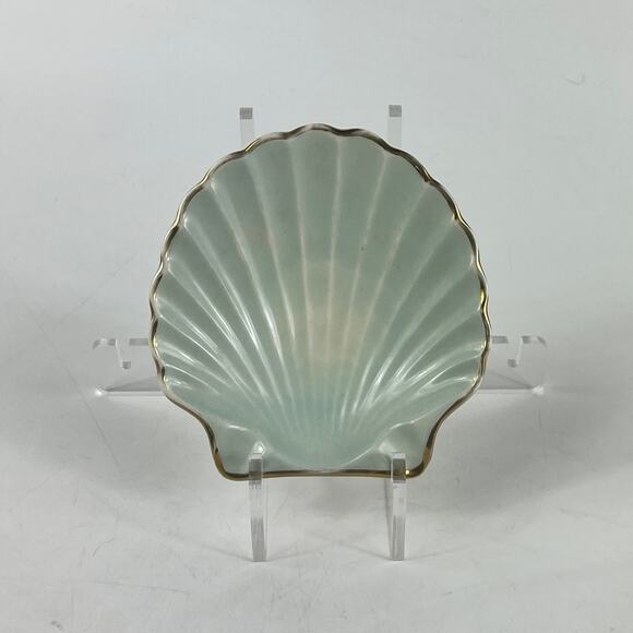 Vintage Tayokuni Japan Shell Dish Light Green Gold Trim Trinket Plate 1950s - Picture 2 of 7
